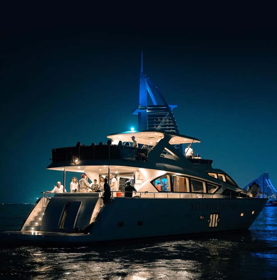 Dubai Harbor: Luxury Yacht Tour with BBQ Options - What the main sights are really like from the water