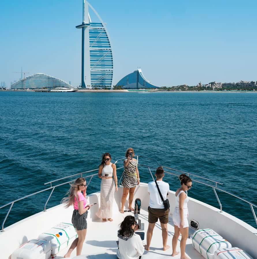 Dubai Harbor: Luxury Yacht Tour with BBQ Options - Practical details that can make or break the outing