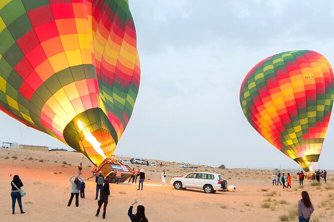 Dubai Hot Air Balloon Ride with Breakfast, Falconry & Camel Ride - Preparing for takeoff at the balloon site