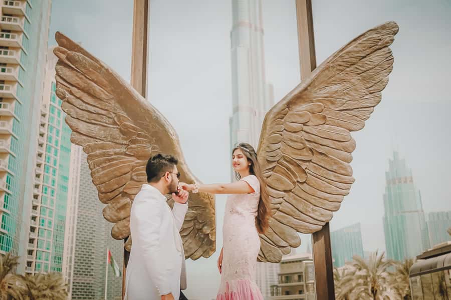 Dubai: Iconic Burj Khalifa Pre-Wedding Photoshoot - What the two hours really look like