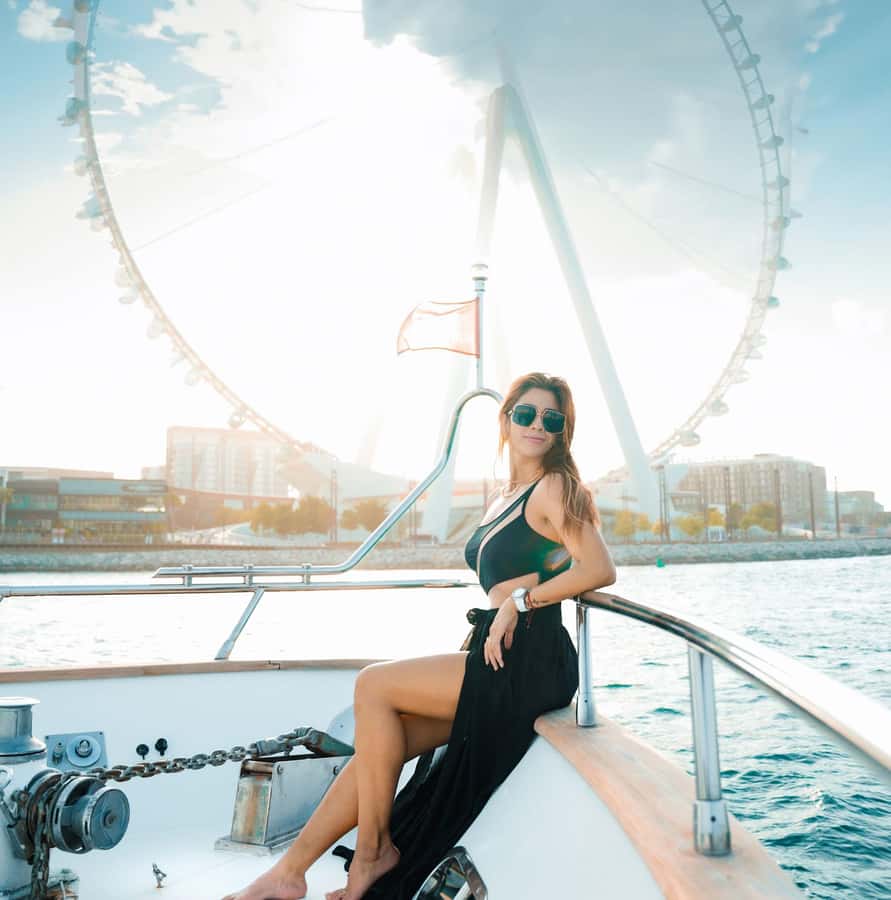 Dubai: Instagrammable Yacht Tour with Drinks & Ain/JBR Views - What this Dubai Marina yacht cruise is really like