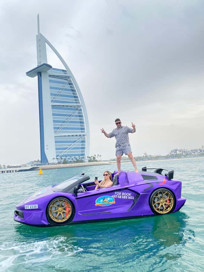 Dubai: Jet car at Burj Al Arab with photos and videos - A sports car with waves instead of pavement