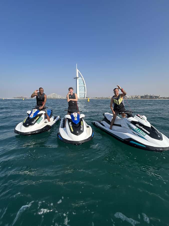 Dubai: Jet Ski Tour of Burj Al Arab with Photos - The safety briefing and first minutes on the water