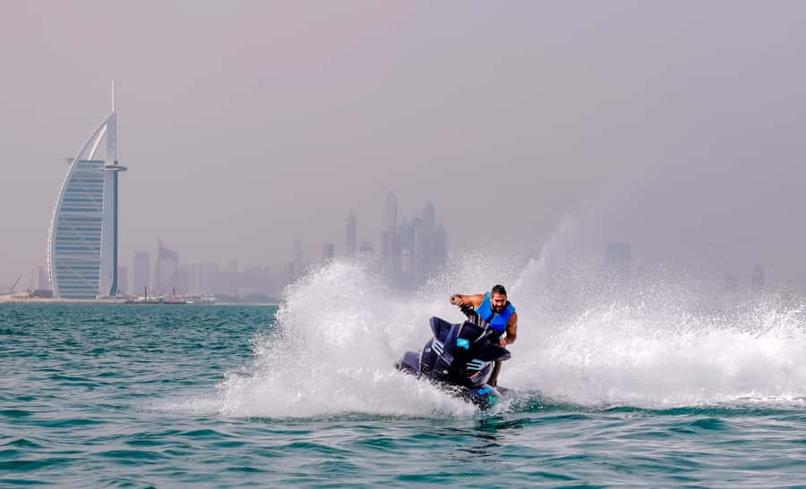 Dubai: Jetski, Burj Khalifa, Burj Al Arab, Juice, & Photos - Photos, videos, lockers, and the small comforts