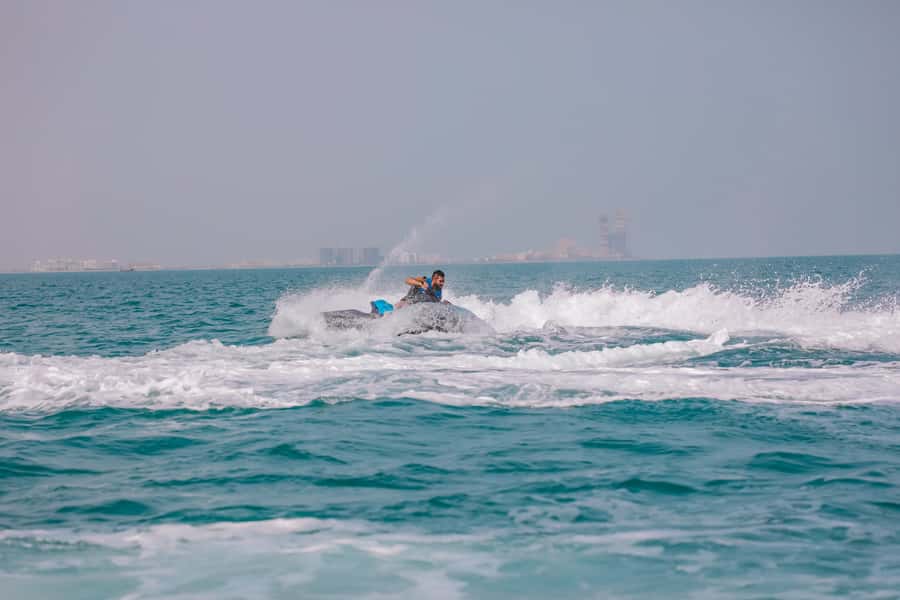 Dubai: Jetski Ride up to 2 People with Photos & Refreshments - Sharing one jet ski with a second person