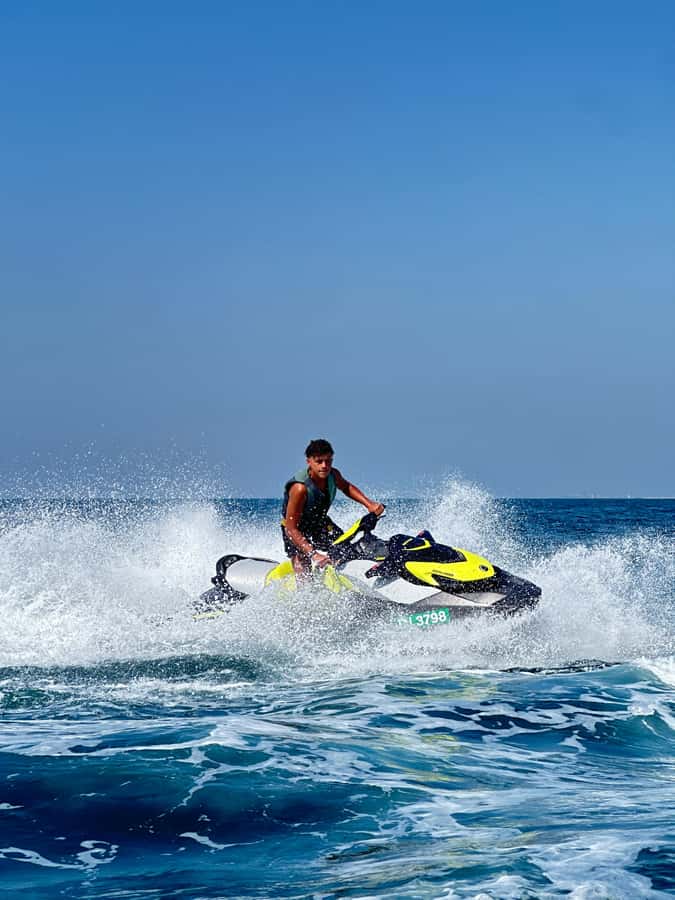 Dubai: Jetski Tour to Dubai Eye, JBR, Palm & Burj Al Arab - Why this jetski tour is a good way to see Dubai
