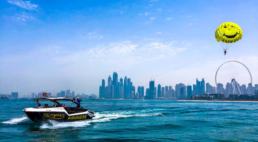 Dubai Jumeirah Parasailing adventure with breathtaking views - What this Dubai parasailing trip is really like