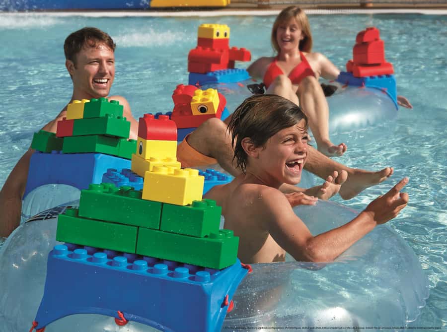 Dubai: LEGOLAND® Water Park Entry Ticket - Building a raft at Build-A-Raft River
