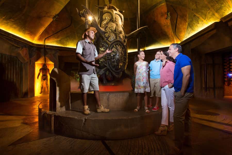 Dubai: Lost Chambers Aquarium Entry Ticket - A short route with plenty of atmosphere