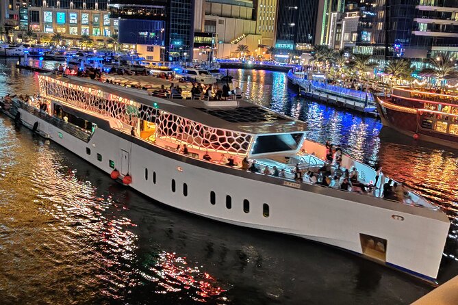 Dubai: Lotus Mega Yacht 3-Hours Dinner Cruise Tour - Key points to know before boarding