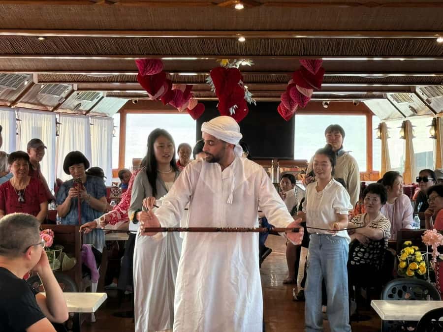 Dubai: Luxury Dinner Cruise with Live Music - Is $44 good value?
