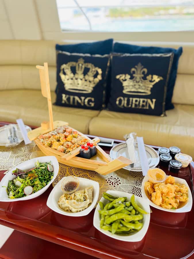 Dubai: Luxury Private 50 FT Yacht Cruise + Optional Sushi - Choosing the cruise route and famous views