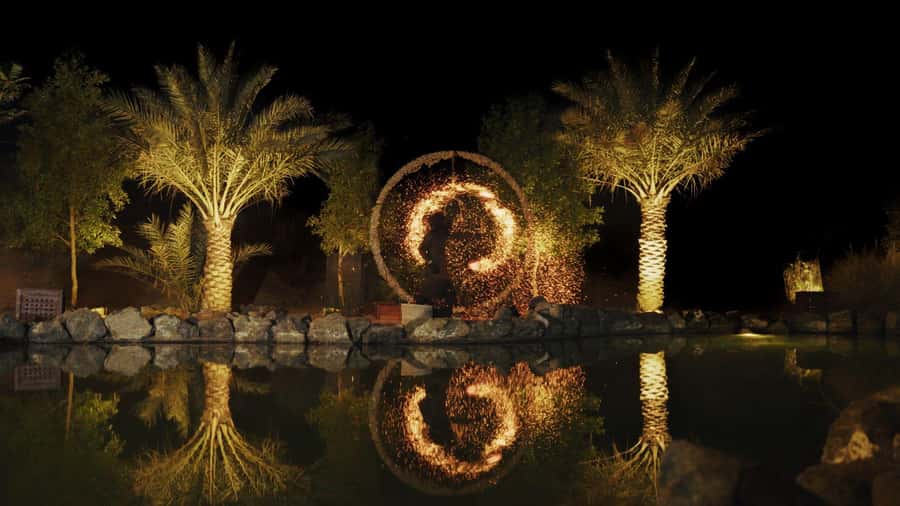 Dubai: Luxury Safari with Michelin-Curated 5-Course Dinner - Falconry, Canapés, and the Sunset Hour