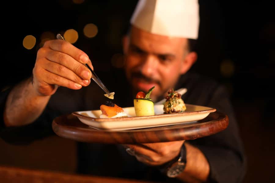 Dubai: Luxury Safari with Michelin-Curated 5-Course Dinner - Fire, Acrobatics, Henna, and Shisha