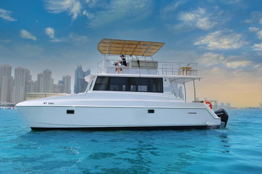 Dubai: Luxury Sightseeing Cruise with Food and Drinks - Palm Jumeirah from the water