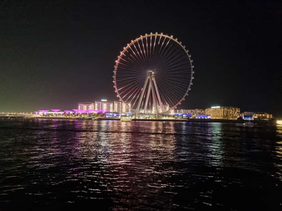 Dubai: Luxury Sightseeing Cruise with Food and Drinks - Sheikh Island and a quieter side of Dubai