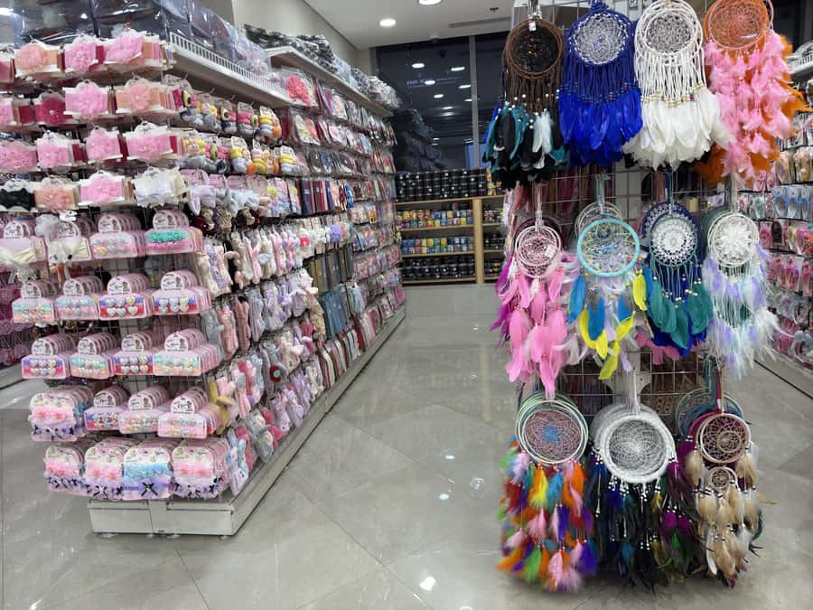 Dubai: Magic & Secret new Shopping Tour - Private showrooms inside residential apartments