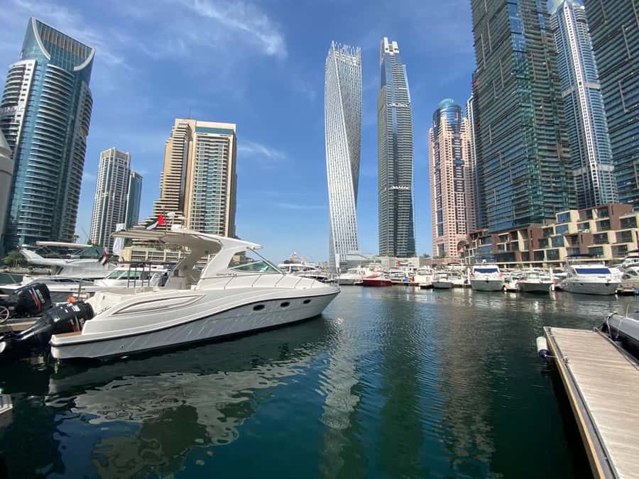 Dubai Marina: 2-Hour Mini Yacht Ride - Starting at Dubai Marina near Gate T
