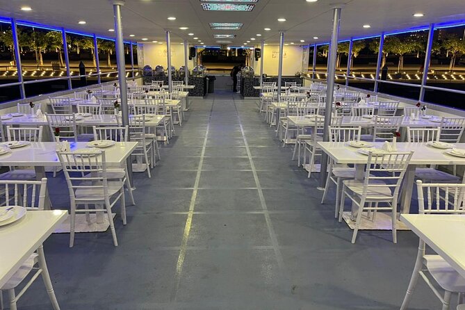 Dubai Marina Dinner Cruise with Live Shows - Music and cultural shows, with realistic expectations