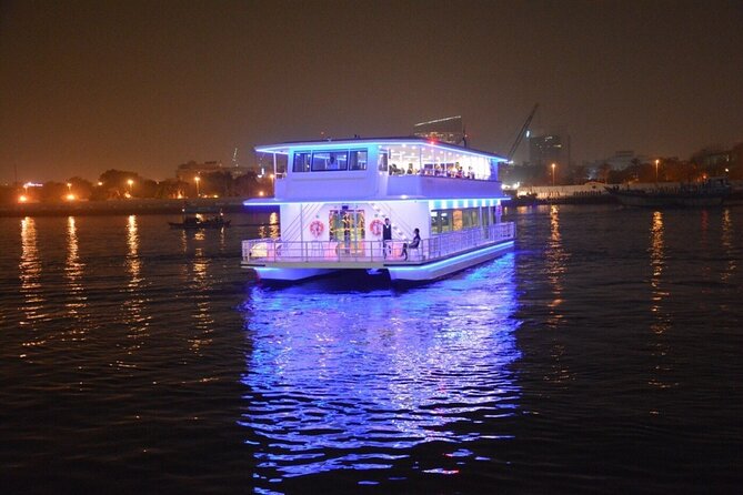 Dubai Marina Dinner Cruise with Live Shows - What dinner is like on the two-hour cruise