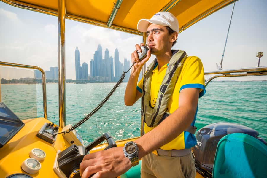 Dubai Marina: Guided Sightseeing Tour by Speedboat - JBR and the beach hotels