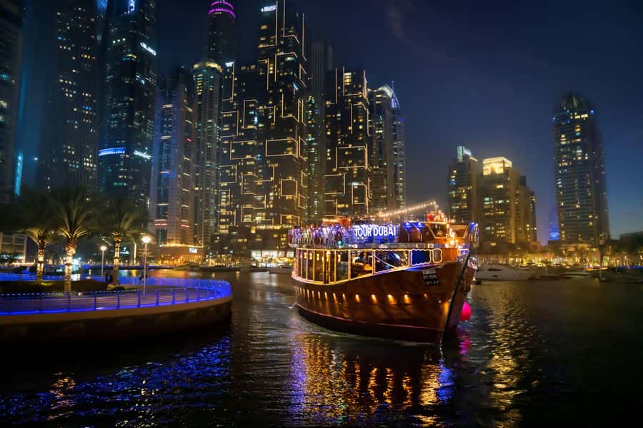 Dubai: Marina Luxury Dhow Dinner Cruise - What dinner is like aboard the dhow