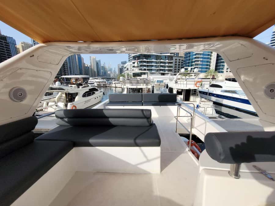 Dubai Marina luxury Yacht Tour: AinDubai,JBR &Harbour(1Hour) - Setting off behind Al Raheem Mosque