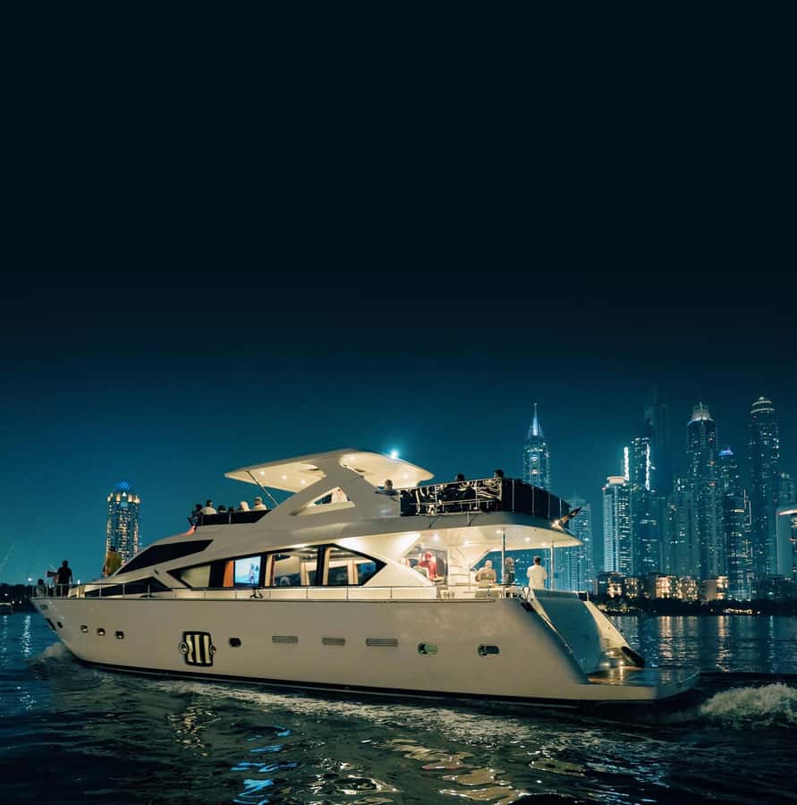 Dubai Marina: Luxury Yacht Tour with Breakfast or BBQ Option - Breakfast in the morning or BBQ at sunset