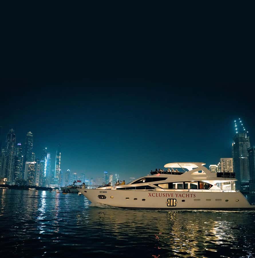 Dubai Marina: Luxury Yacht Tour with Breakfast or BBQ Option - From Dubai Marina to Ain Dubai