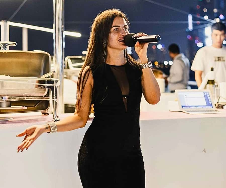 Dubai: Marina Premium Dinner Cruise with Unlimited Drinks - What the 1.5-hour itinerary feels like