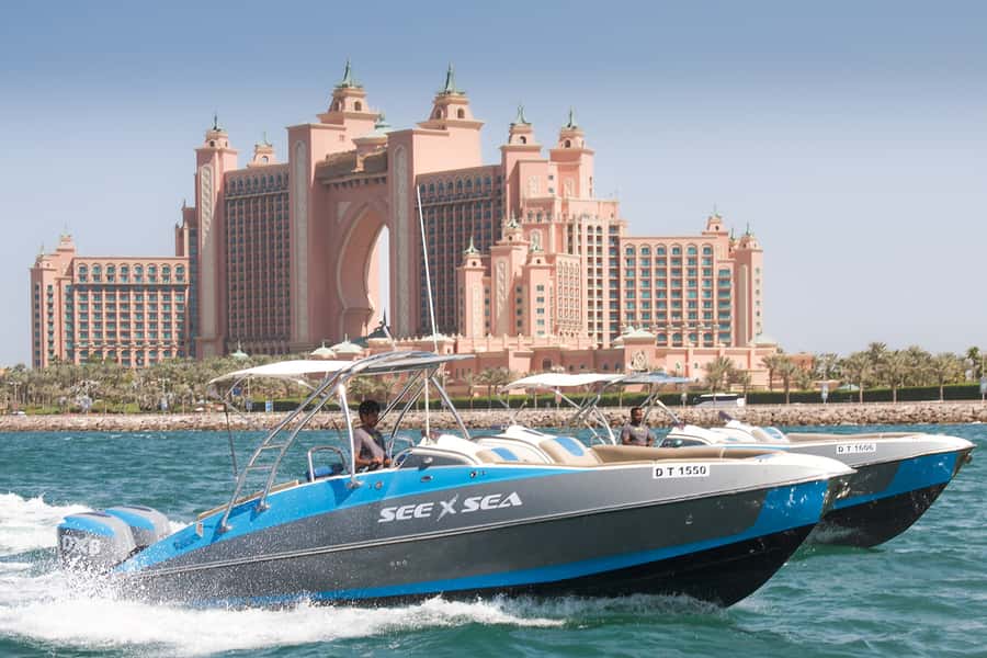 Dubai: Marina Private Boat Tour & Palm Jumeirah Sightseeing - How the price works for couples and groups