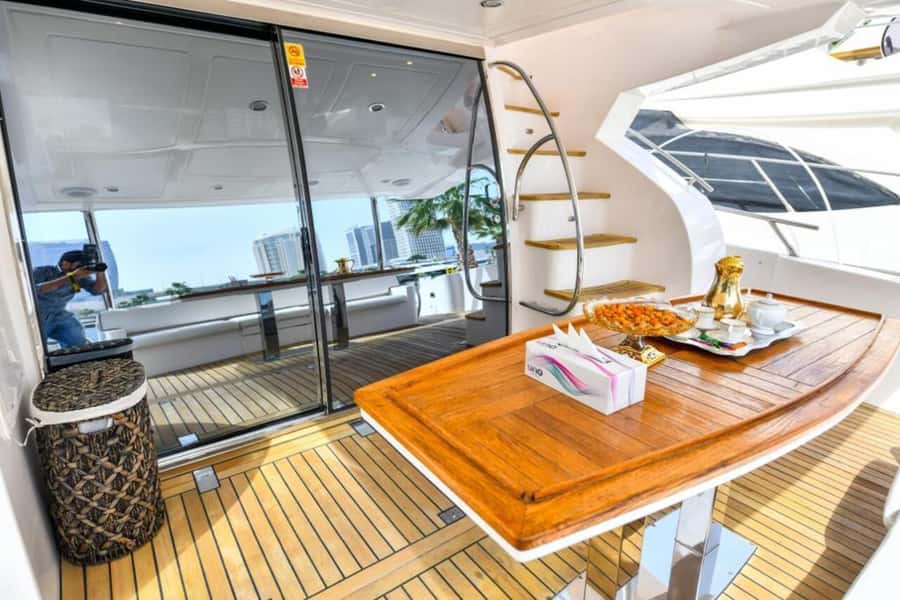 Dubai: Marina Private Luxury Yacht Tour - The swim stop near JBR or in a lagoon