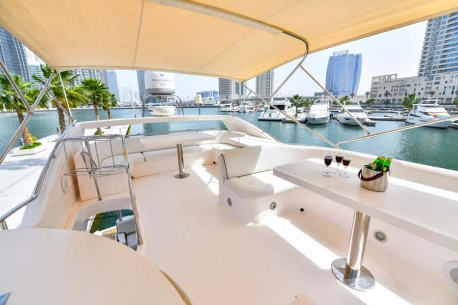 Dubai: Marina Private Luxury Yacht Tour - Music, drinks, and the onboard atmosphere