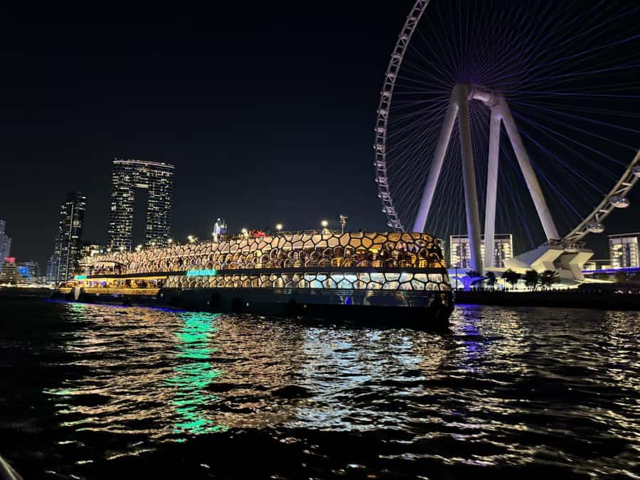 Dubai: Mega Yacht Dinner Cruise with Buffet - Setting sail from Pier 7 at Dubai Marina