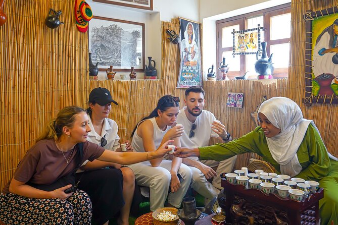 Dubai: Old Town, Souks, Street Food, Guided Tour & Abra Ride - Starting with coffee at Al Khayma Heritage House