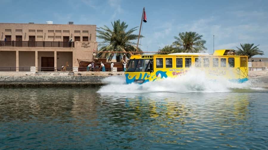 Dubai: Old town tour with Wonder Bus, souks, Creek and Guide - Practical advice before you book