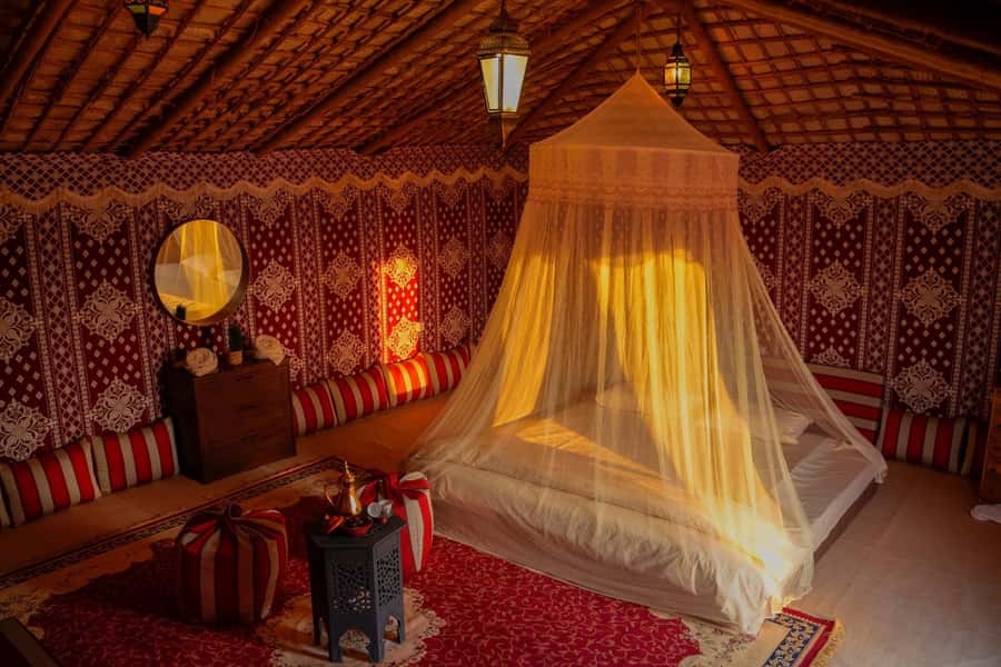 Dubai: Overnight Safari, Dinner, Stargazing & Al Khayma Camp - Sunrise by camel and an Arabian breakfast