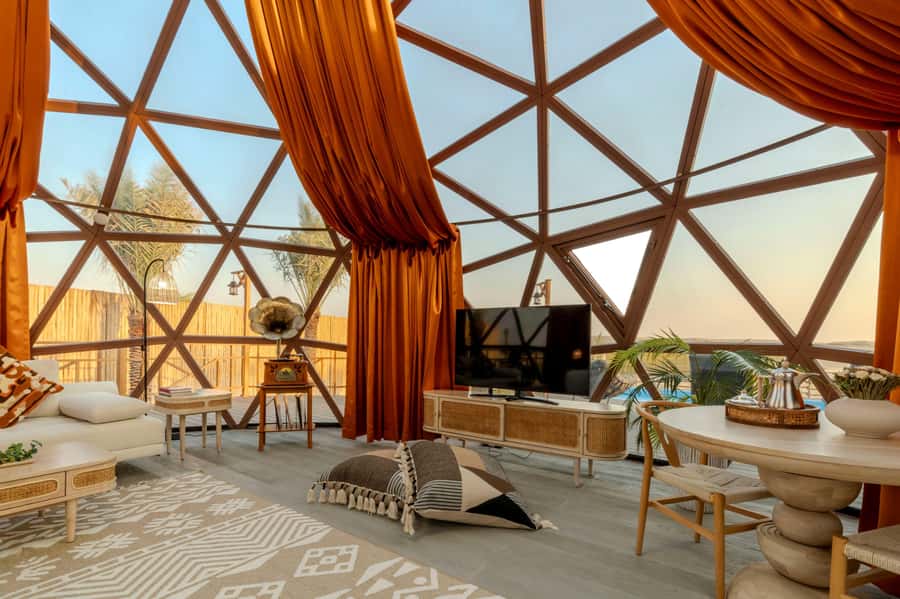 Dubai: Overnight Safari with Luxury Dome Stay & Stargazing - The dome is the reason to stay overnight