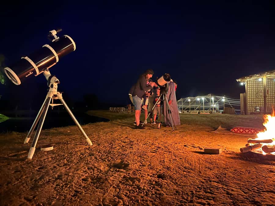 Dubai: Overnight Safari with Luxury Dome Stay & Stargazing - Dinner, horses, fire, and a telescope