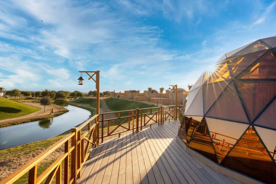 Dubai: Overnight Safari with Luxury Dome Stay & Stargazing - Who should book this desert stay?