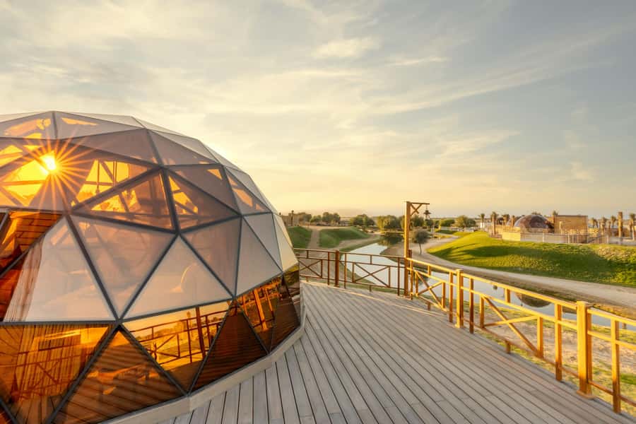 Dubai: Overnight Safari with Luxury Dome Stay & Stargazing - Dune driving and sandboarding in the Red Dunes