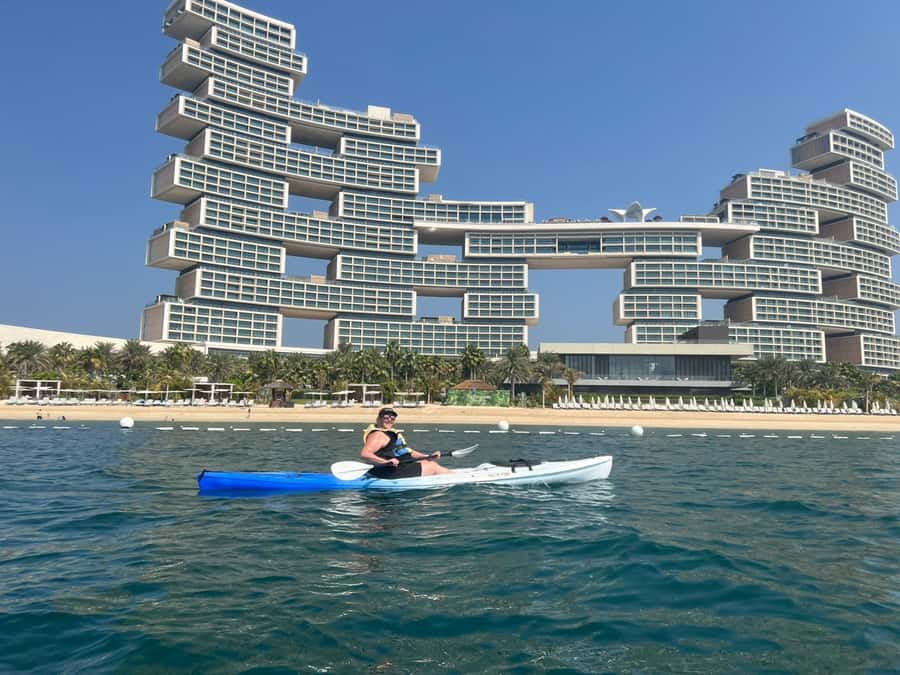 Dubai: Palm Jumeirah Guided Kayaking Tour - Why the 4 p.m. departure can be a smart choice