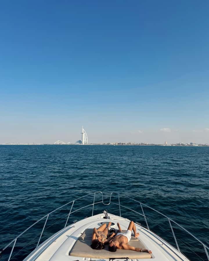 Dubai: Palm Jumeirah luxury private yacht Tour - What the yacht setup means on a hot Dubai day