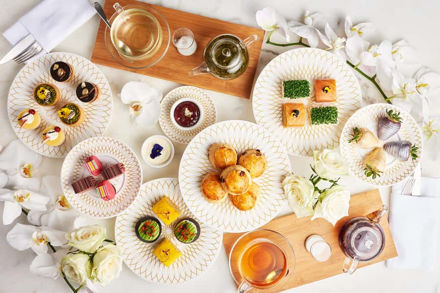 Dubai: Plato's Afternoon Tea in Atlantis the Palm - Service from welcome to final scone