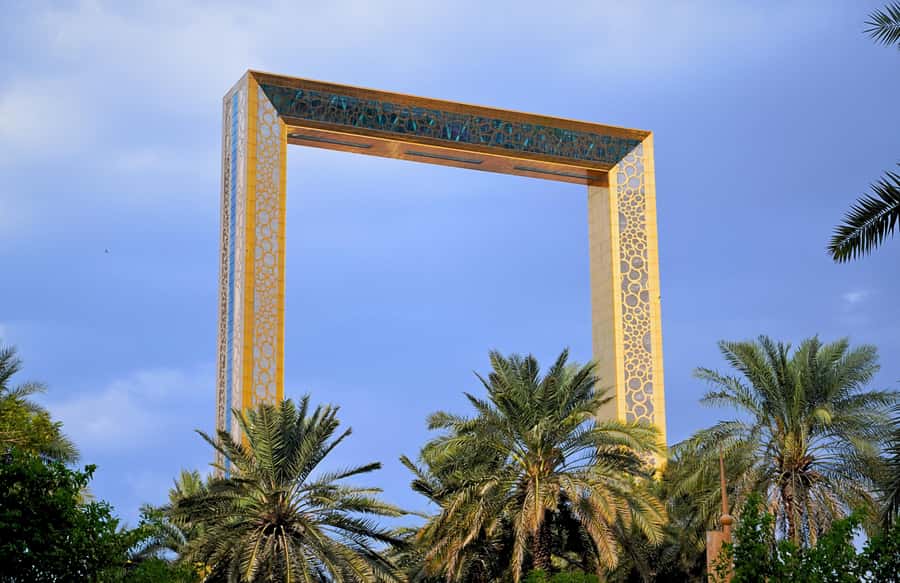 Dubai: Premium Half-Day Dubai Highlights Tour small group - Dubai Frame and the final hour