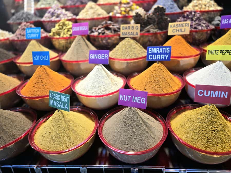 Dubai: Premium Old Town, Street Food, Souks & Boat Ride Tour - A pause for shawarma, falafel, and Arabic coffee