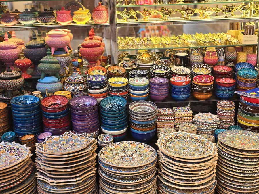 Dubai: Premium Old Town, Street Food, Souks & Boat Ride Tour - Passing Al Souq Al Kabeer and reaching the creek