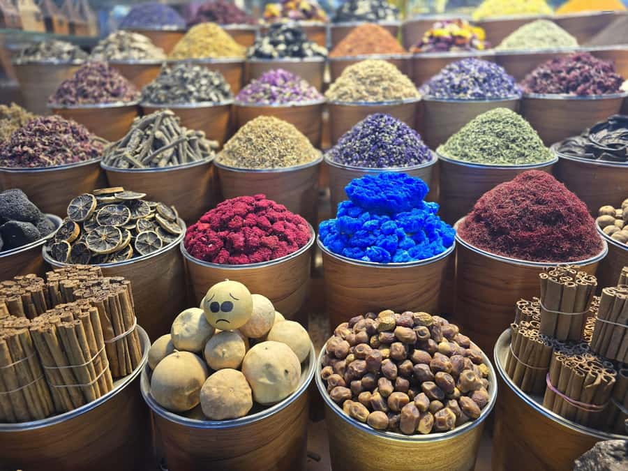 Dubai: Premium Old Town, Street Food, Souks & Boat Ride Tour - Guides are the real variable