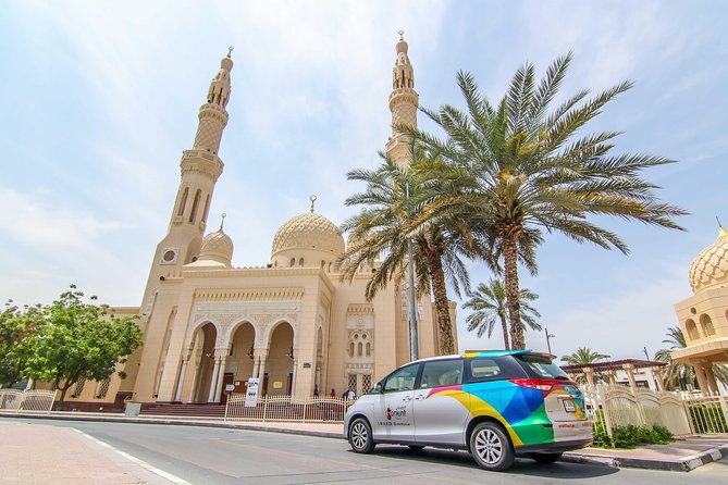 Dubai Private Arrival Airport Transfer to Any Hotels in UAE - Meeting the representative outside Dubai International Airport