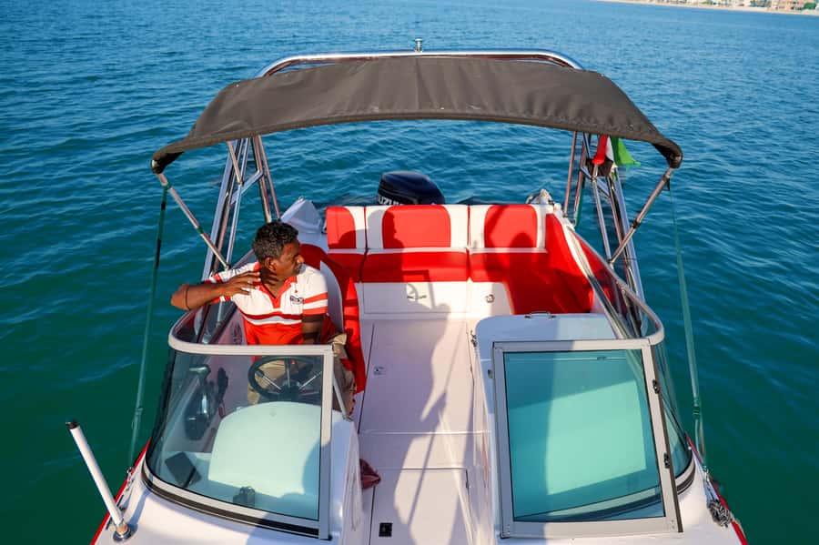 Dubai: Private Boat Tour - JBR/Burj Al Arab/Atlantis options - Burj Al Arab makes the best photo stop